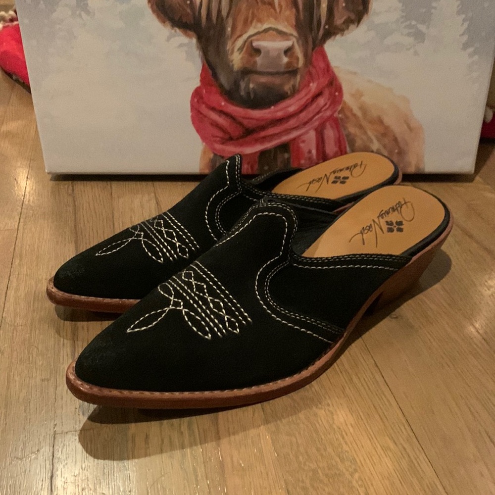Patricia Nash mule